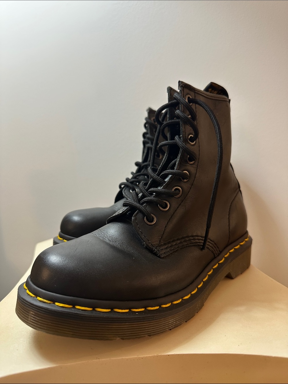 Dr. Martens 1460 Black Smooth Leather 8 Eye Combat Boots Women’s US 6